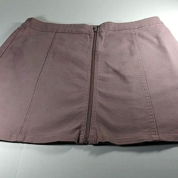 Forever 21 Lavender Skirt. - Picture 2 of 6